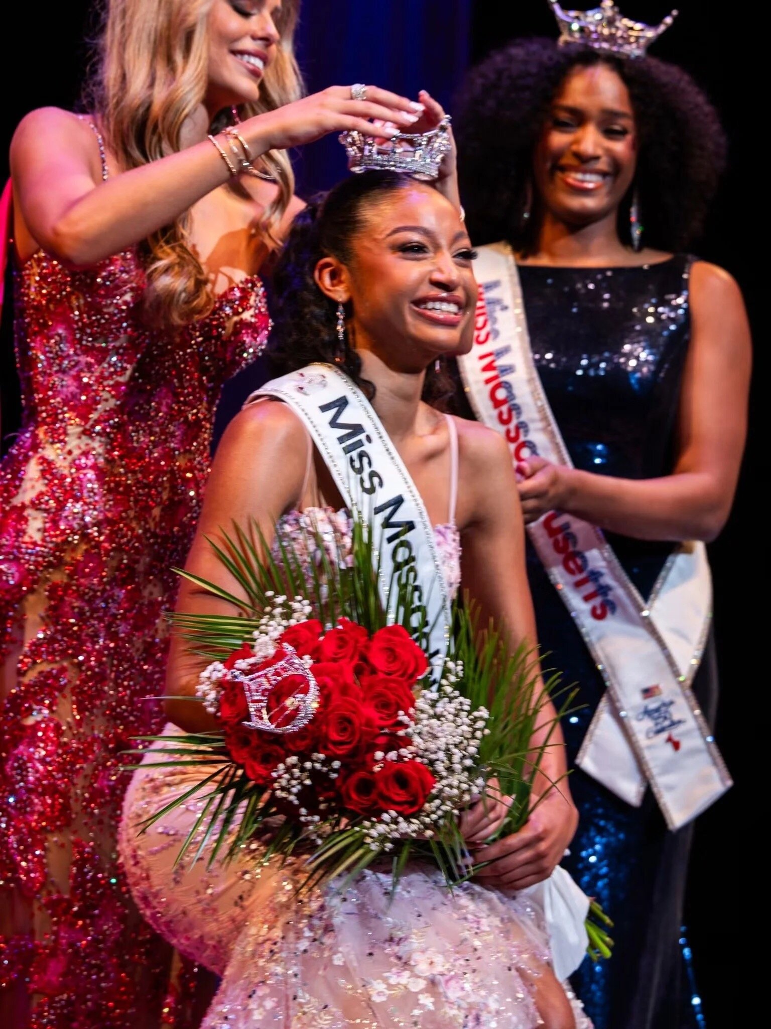Lyahnnette Morales being crowned Miss Massachusetts’ Teen